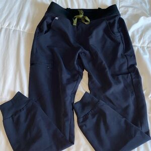 Figs Zamora Joggers- size small, quiet navy
*see disclaimer below*